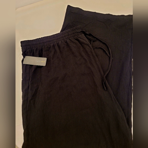 Robert Louis 100% Rayon Pants - Picture 2 of 3